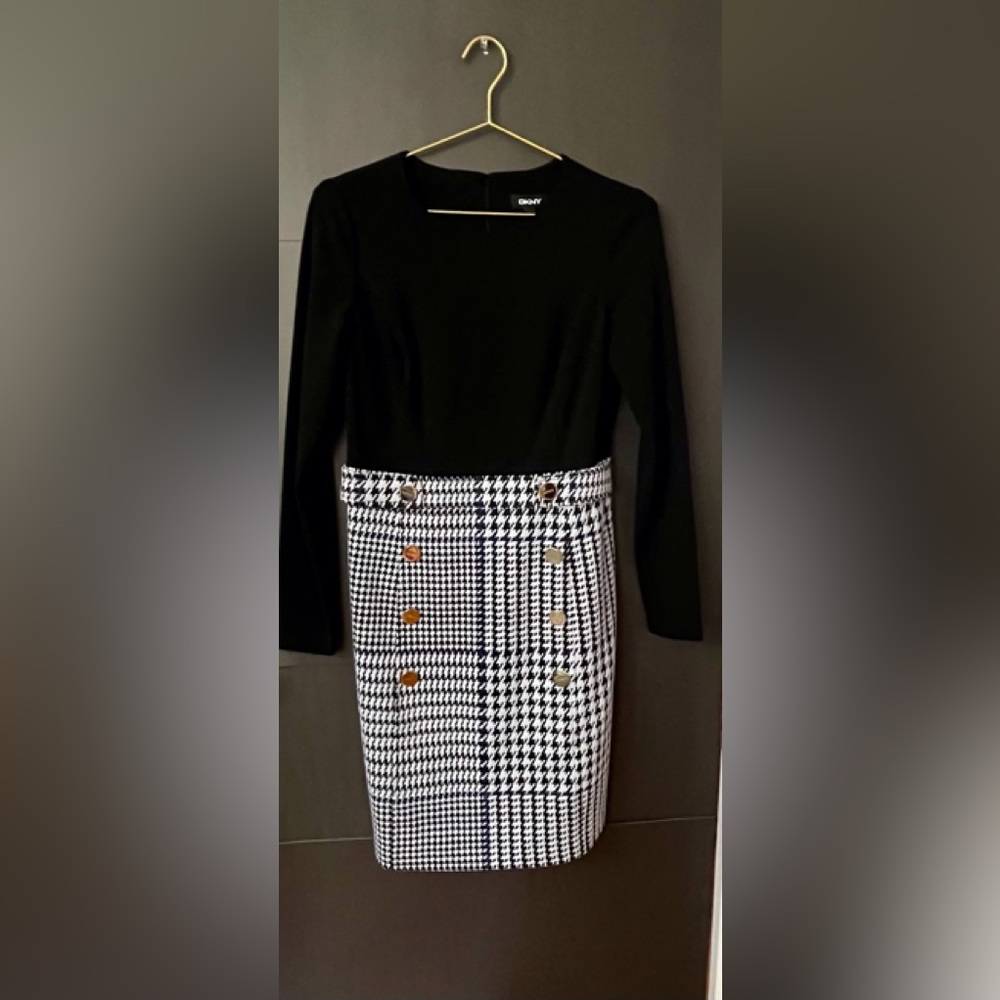 Beautiful DKNY black & houndstooth dress.  Size 4 Excellent Condition